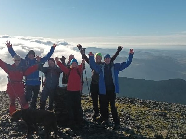 Deaf Mountaineering Club. WEEKEND IN LANGDALES AND WALKING SCAFELL PIKE