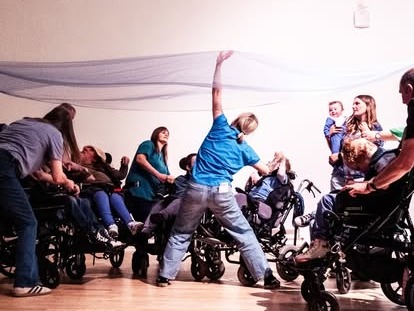 Breakthrou'dance FAMILIES: Sessions for wheelchair users with complex disabilities and their families!